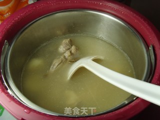 Hawthorn, Horseshoe and Poria Lean Meat Soup recipe