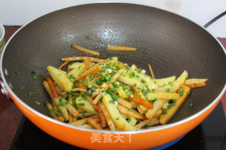 The Southern Taste of The New Year, Fried Rice Cake with Winter Bamboo Shoots recipe
