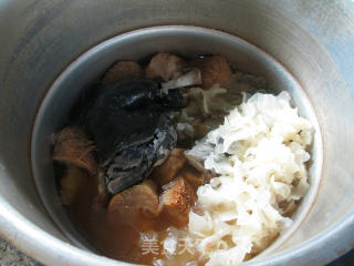 Hericium and White Fungus Black Chicken Soup recipe