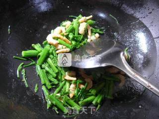 Stir-fried Artemisia Annua recipe