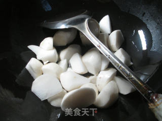 Beef Tendon Roasted Radish recipe