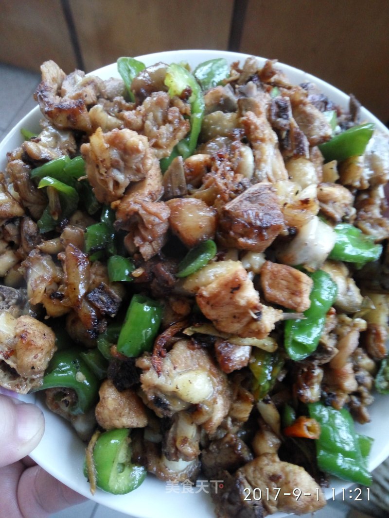 Stir-fried Spicy Diced Chicken recipe