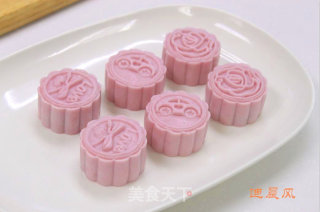 Chestnut Paste Snowy Mooncakes recipe