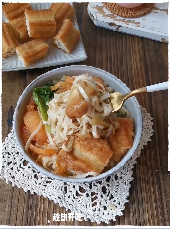 Tomato Fritters Noodles recipe