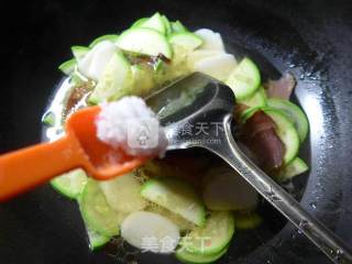 Beef and Zucchini Boiled Rice Cake recipe