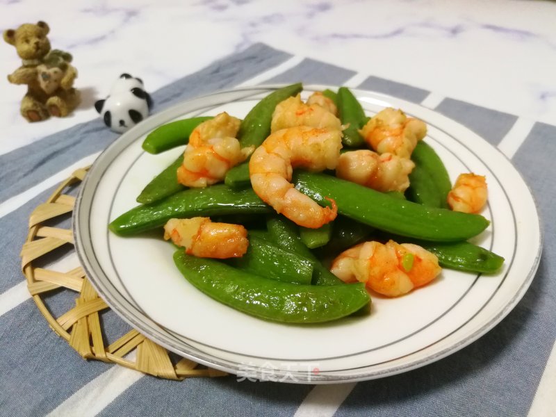 Fried Shrimp with Sweet Beans recipe