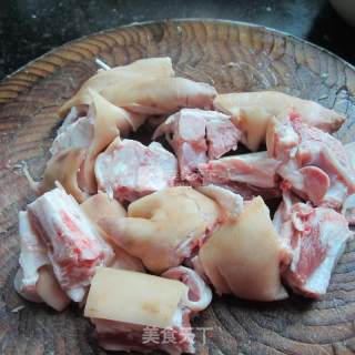 Steamed Pork Knuckles with Red Dates-banquet Dish recipe