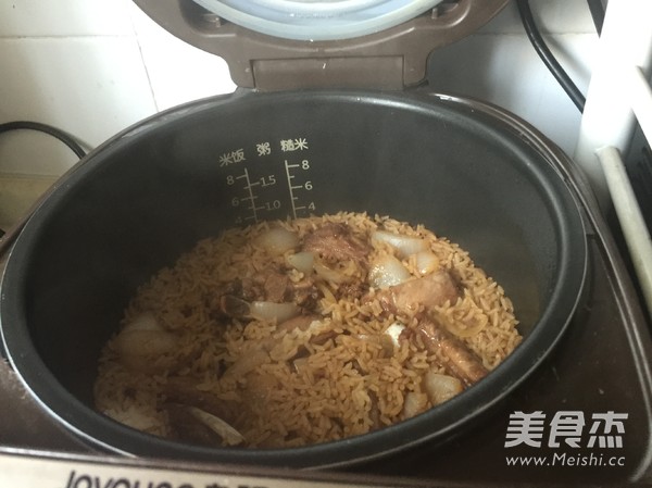 Braised Rice with Pork Ribs and Onion recipe