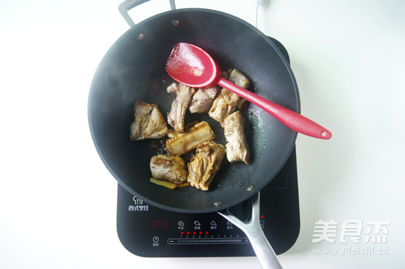 Claypot Rice that Does Not Require Technical Content [agaricus Blazei and Pork Ribs in Clay Pot recipe