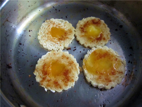 Pan-fried Fancy Steamed Buns recipe