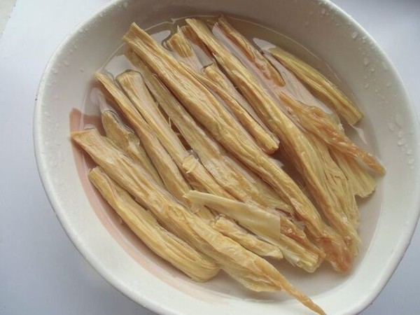 Stir-fried Yuba with Leeks recipe