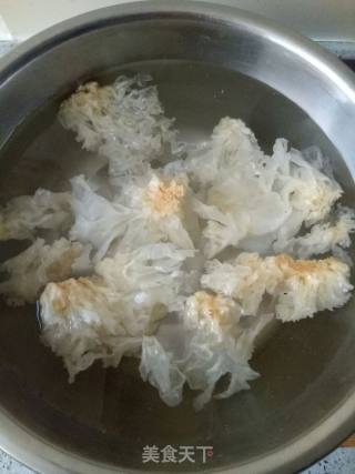 Rose Tremella Soup recipe