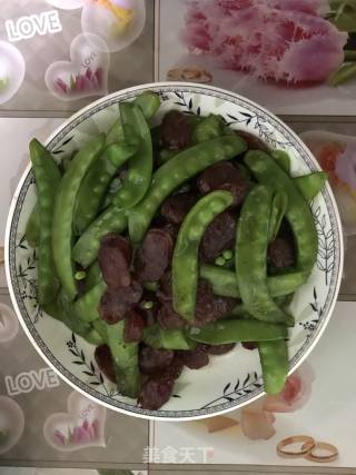 Fried Sausage with Snow Pea recipe