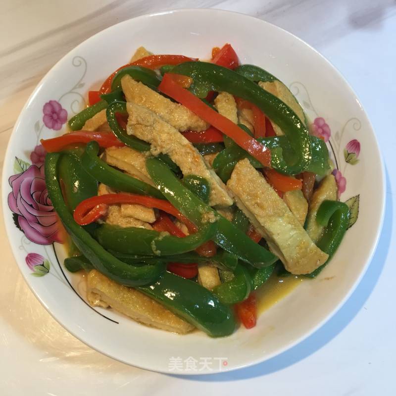 Stir-fried Vegetarian Chicken with Green and Red Peppers recipe