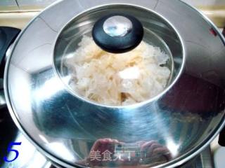 [fujian Cuisine]-banquet Dishes "fried White Fungus with Minced Chicken" recipe