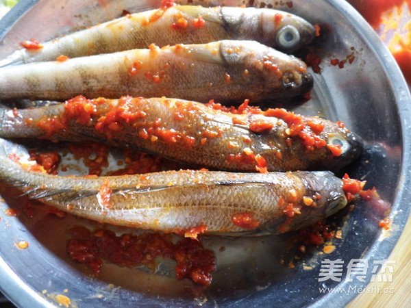 Steamed Antarctic Fish with Garlic Chili Sauce recipe