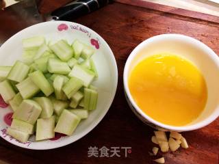 Loofah Scrambled Eggs recipe