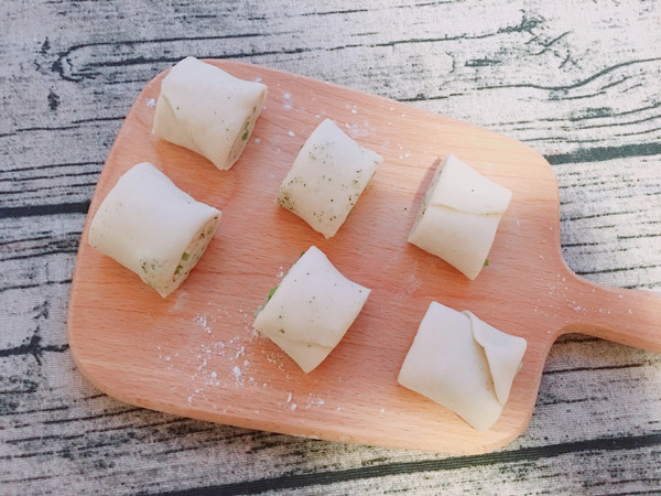 Scallion and Bitter Bean Roll recipe