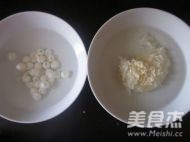 White Fungus and Lotus Seed Soup recipe