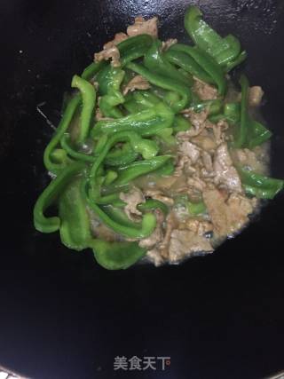 Stir-fried Pork with Green Bell Pepper recipe