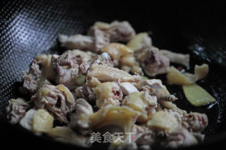 The Practice of Ganzhou Dishes with Three Cups of Chicken recipe