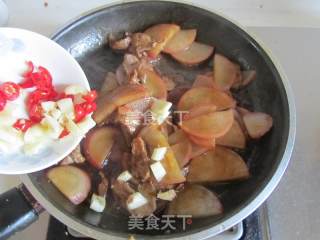 Fried Duck Breast with Carrots recipe