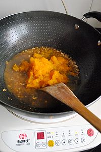 Tofu with Pumpkin Sauce recipe