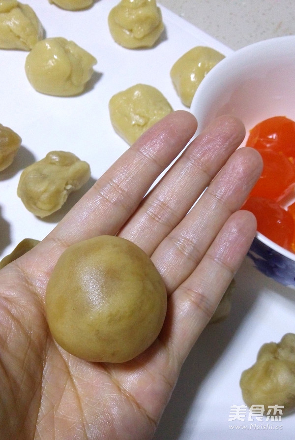 Cantonese-style Egg Yolk and Lotus Paste Mooncakes recipe