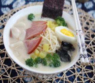 #trust of Beauty# Ham and Pork Bone Ramen recipe