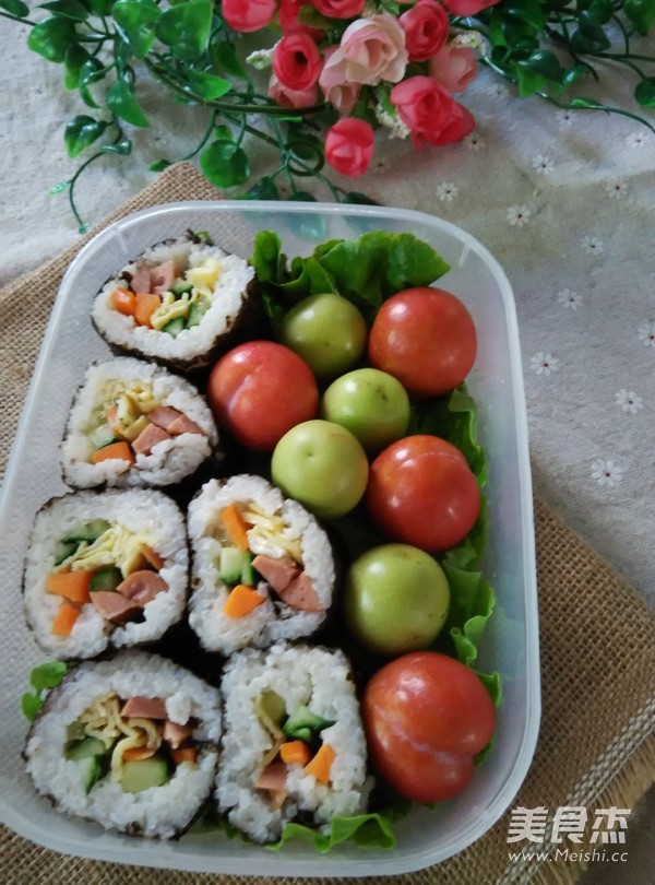 Seaweed Wrapped Rice Bento recipe