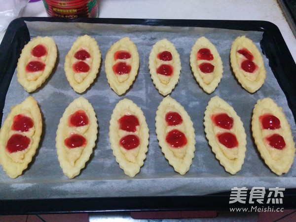 Mini Cherry Tart recipe