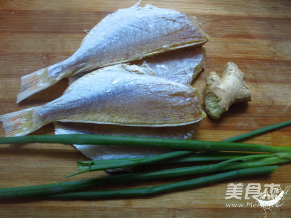 Steamed Dried Fish recipe