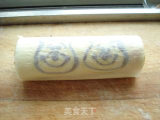 Winnie The Pooh Cake Roll recipe