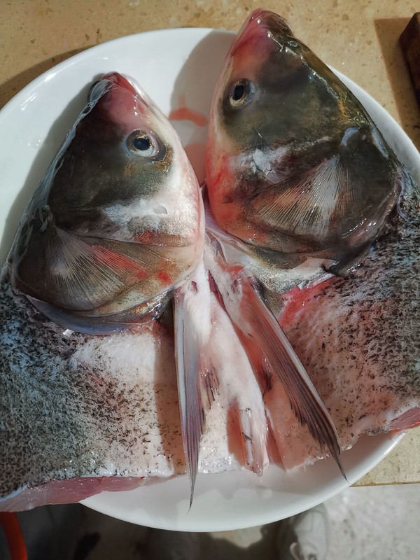 Two-color Chopped Pepper Fish Head recipe