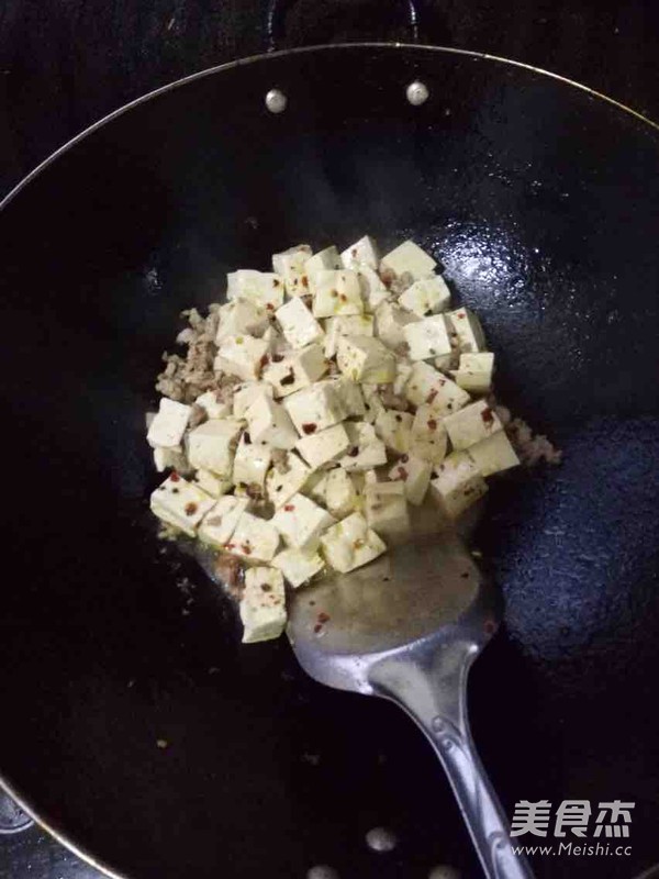 Stir-fried Minced Pork with Water Tofu recipe