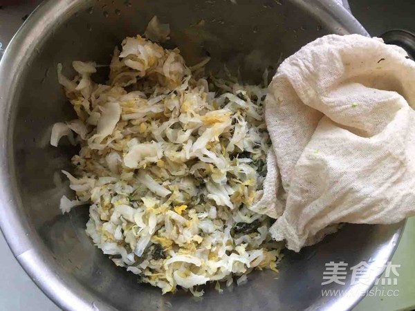 Jade Sauerkraut Dumplings recipe