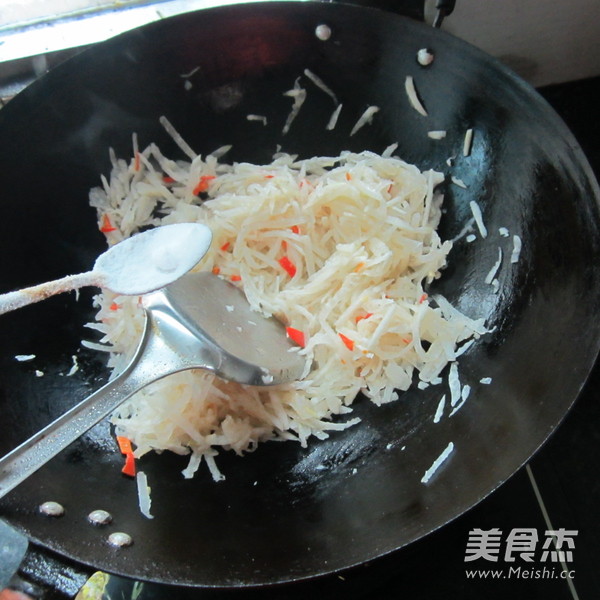 White Radish Shreds with Black Bean Sauce recipe