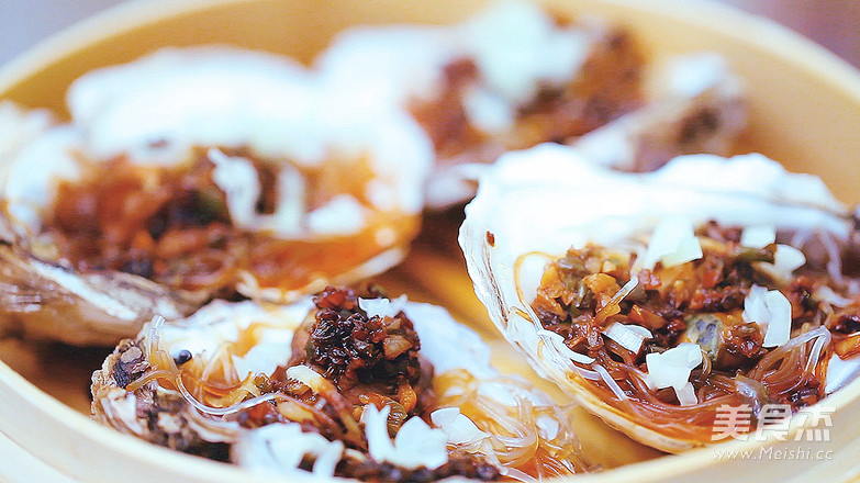 Steamed Oysters with Garlic Vermicelli recipe