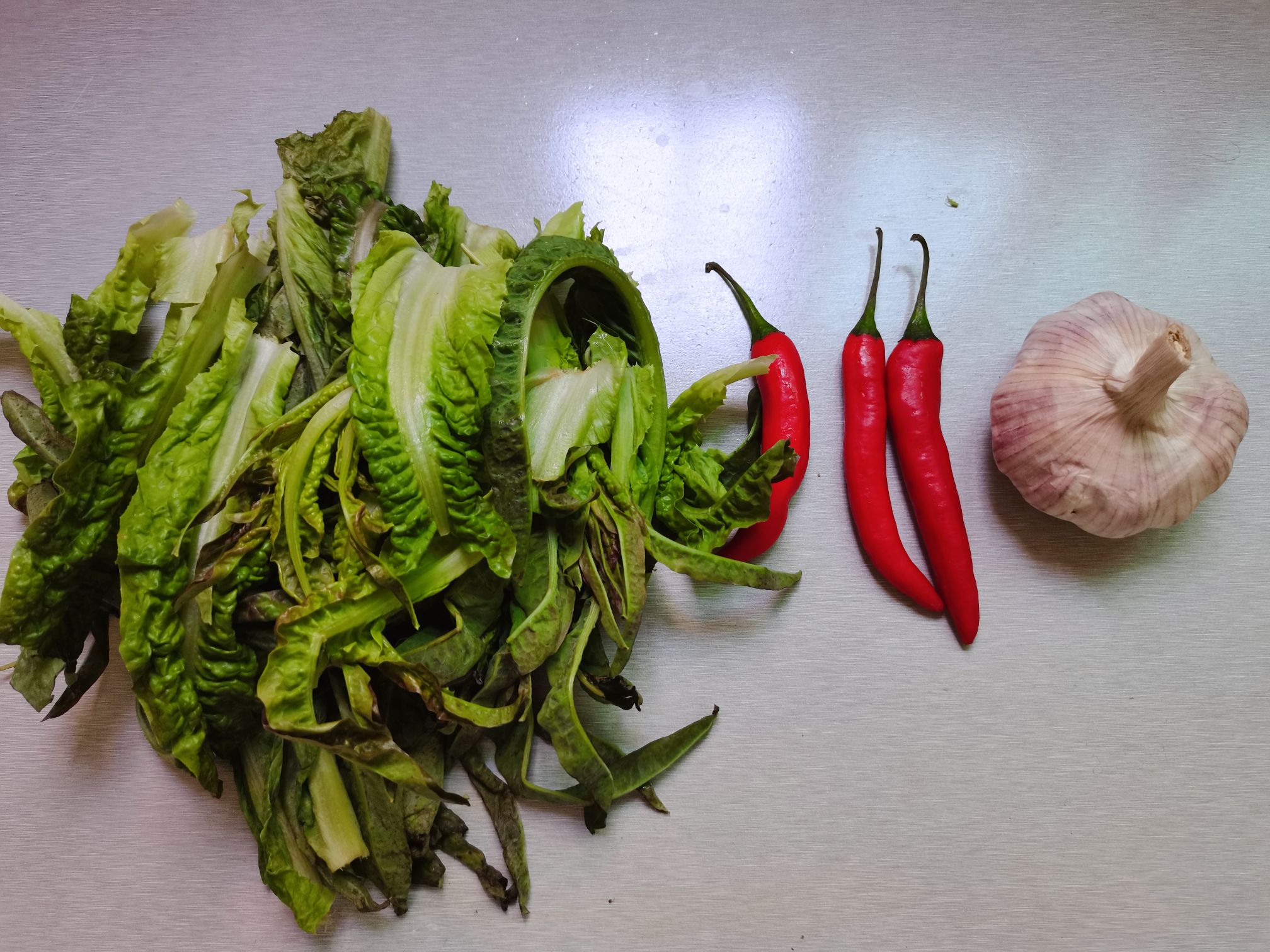 Don't Throw The Lettuce Leaves, Mix Them and Eat Them, It's Super Fragrant recipe