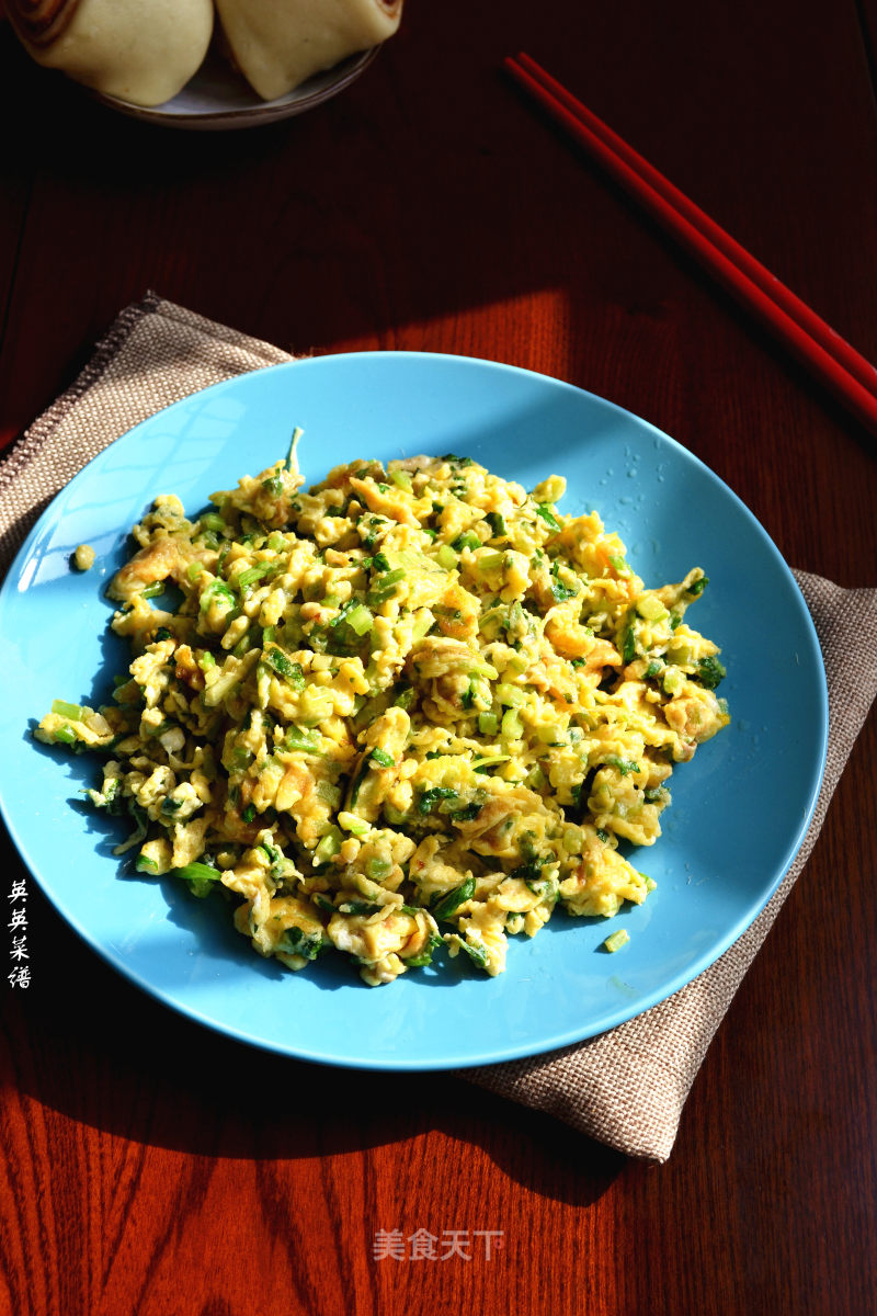 Scrambled Eggs with Wheat Celery recipe