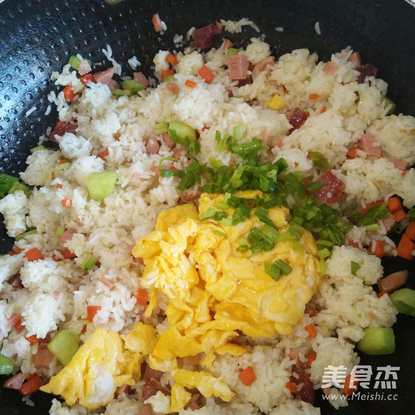 Seaweed Wrapped Fried Rice recipe