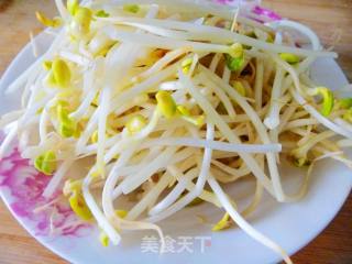 [healthy Soup Pot] Kelp, Bean Sprouts and Pork Soup recipe