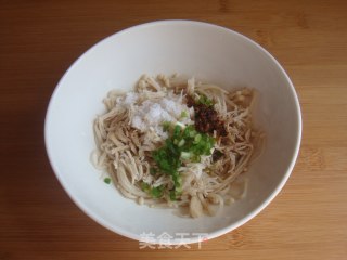 Black Soy Chicken Shredded with Golden Needles recipe