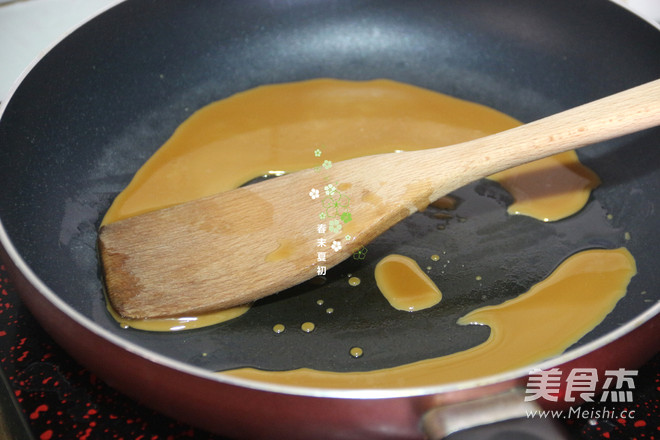 Cloud Ear Chicken Cake Steamed Egg recipe