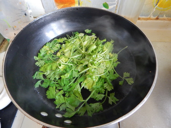 Steamed Eggs with Celery Leaves recipe