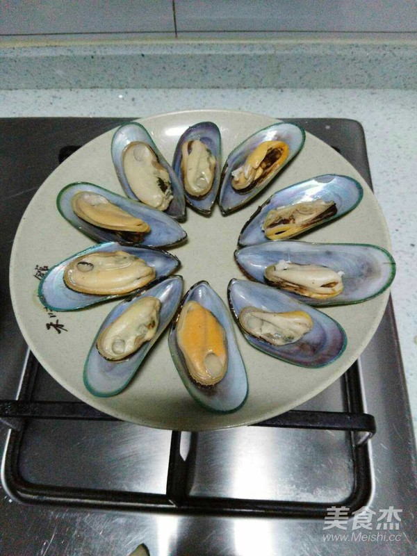 Steamed Mussels in Soy Sauce recipe