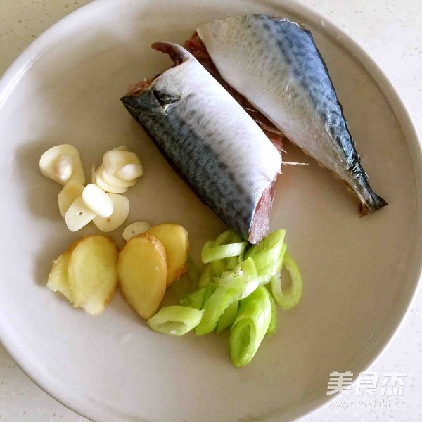 Braised Barang Fish in Sauce recipe