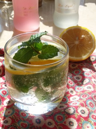 Lemon Mint Cocktail recipe