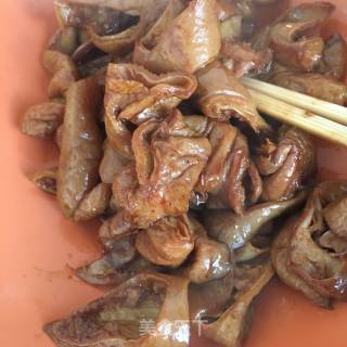 Stir-fried Large Intestine with Cabbage recipe