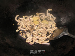 Stir-fried Duck Intestines with Black Soy Pepper recipe